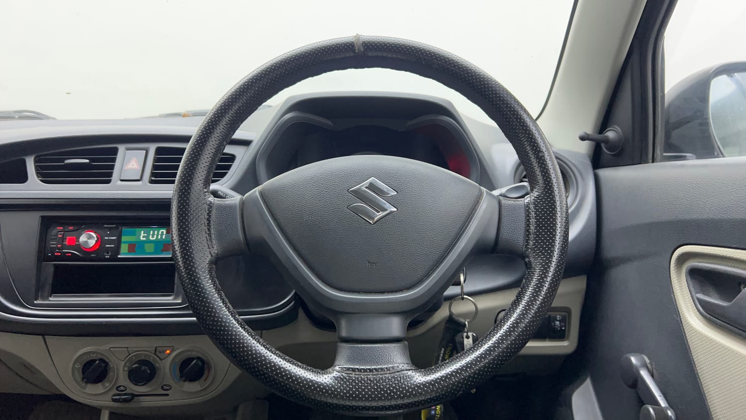 Used 2017 Maruti Suzuki Alto K10 LXi Petrol Manual interior STEERING VIEW
