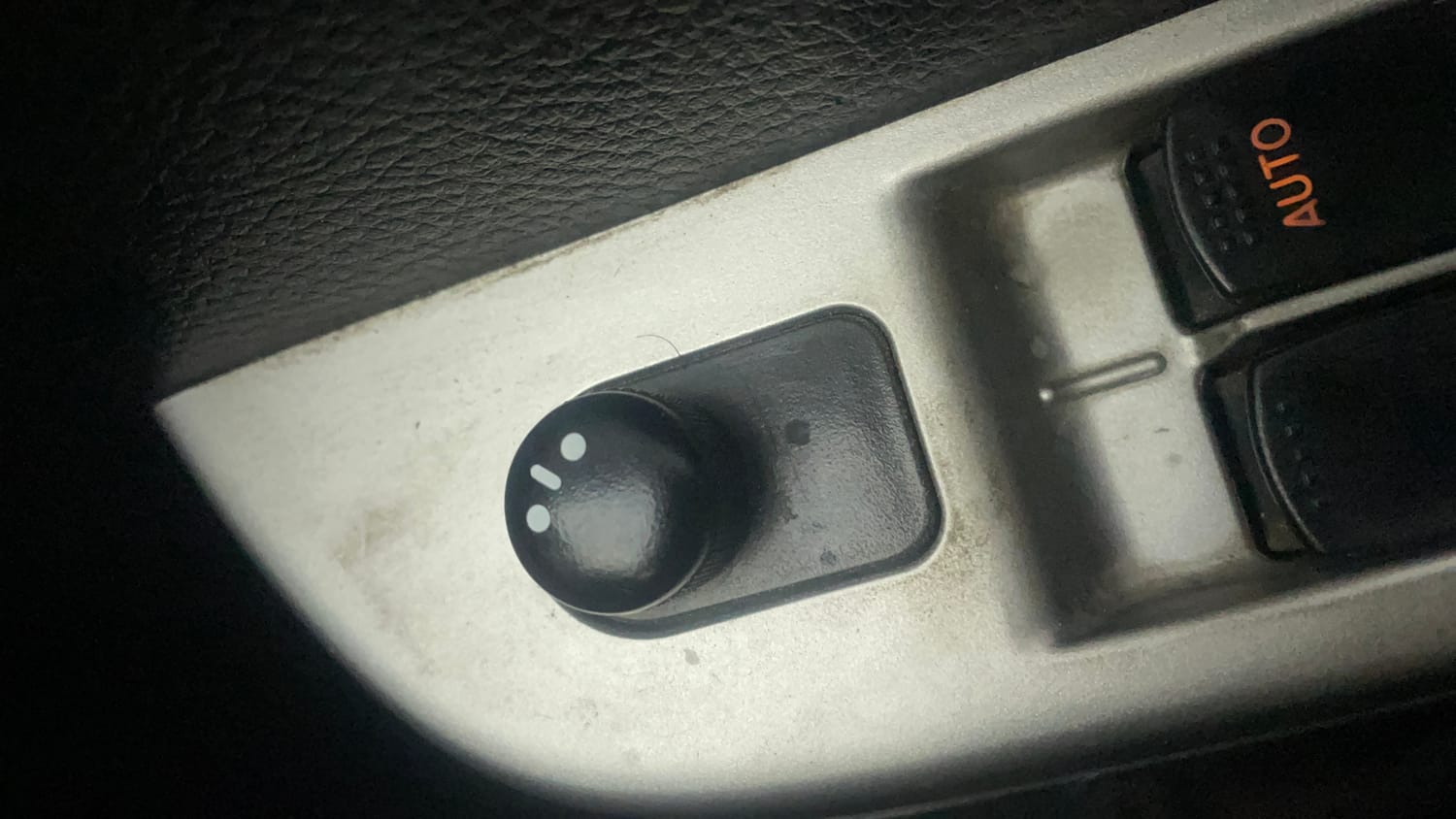 Used 2016 Maruti Suzuki Wagon R VXI Petrol Manual top_features Adjustable ORVM