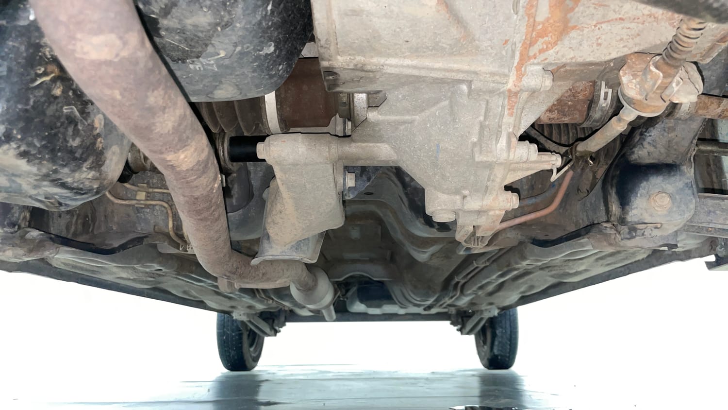 Used 2016 Maruti Suzuki Alto 800 Lxi Petrol Manual extra FRONT LEFT UNDERBODY VIEW