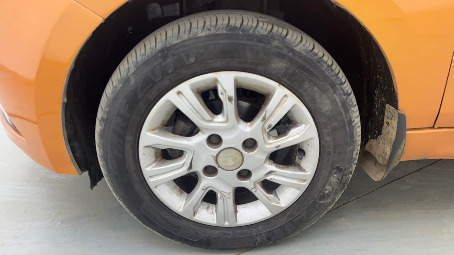 Used 2016 Tata Tiago Revotron XZ Petrol Manual tyres LEFT FRONT TYRE RIM VIEW