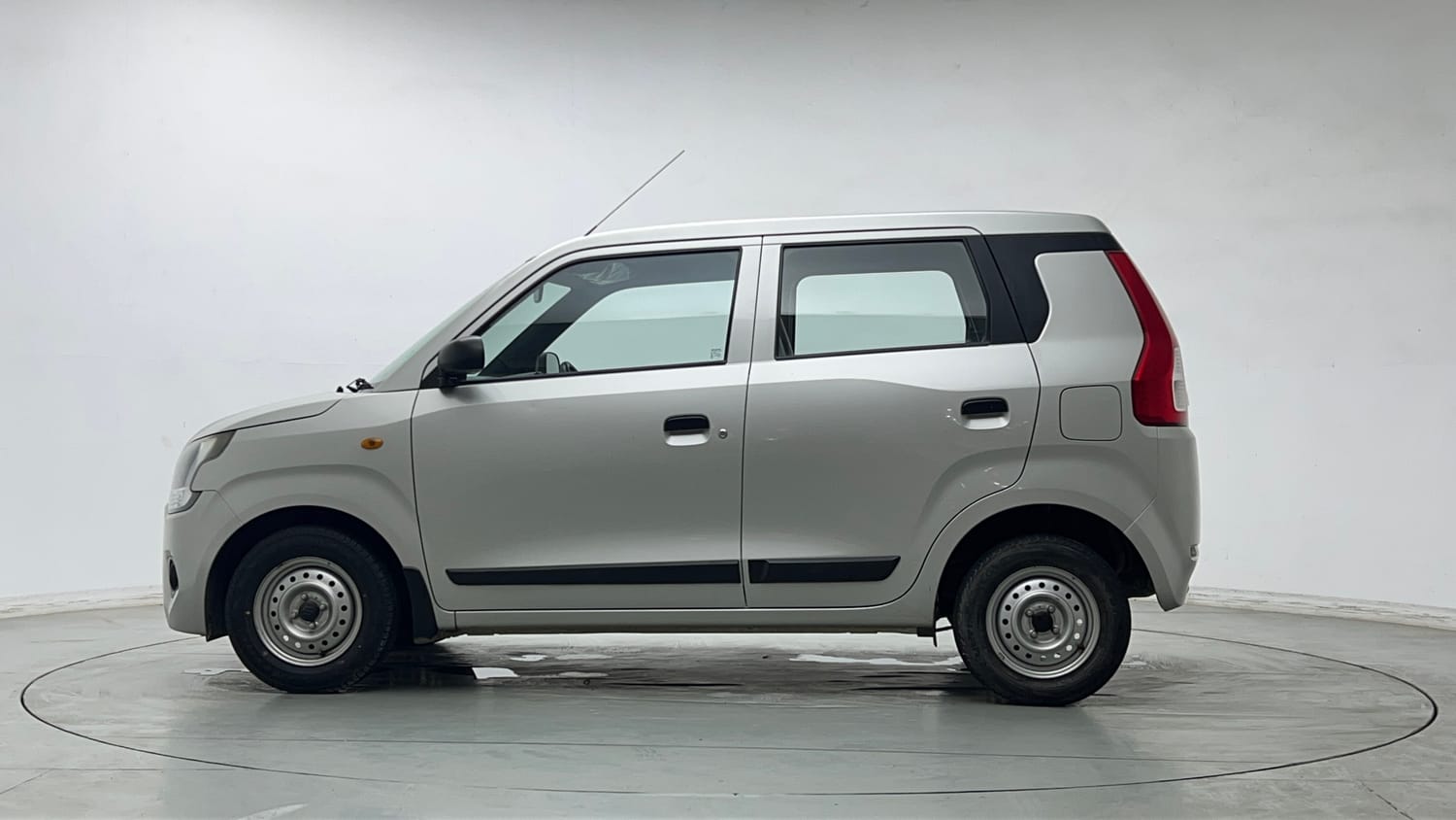 Used 2021 Maruti Suzuki Wagon R 1.0 LXi 1.0 Petrol Manual exterior LEFT SIDE VIEW