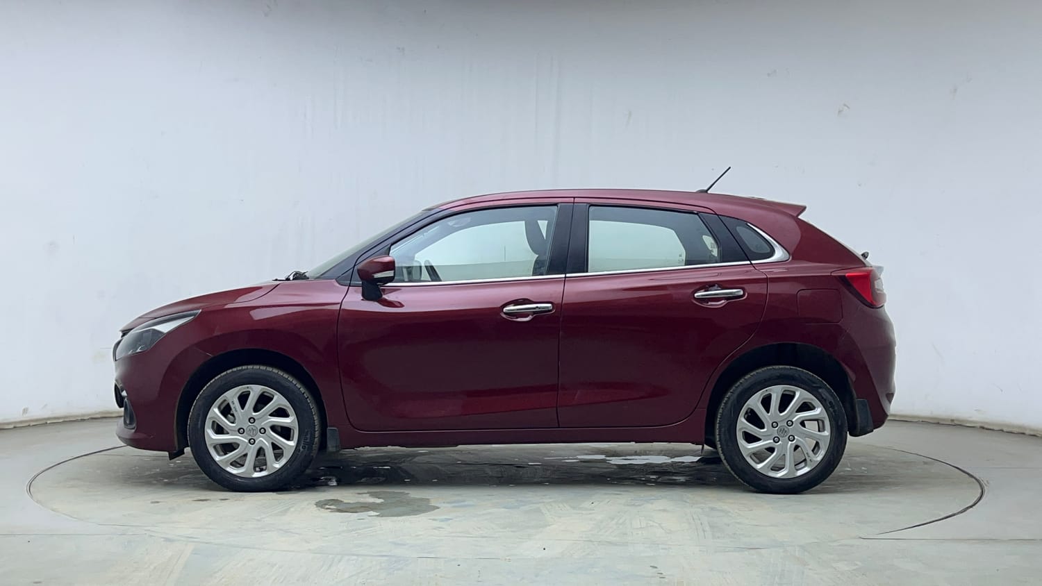 Used 2024 Maruti Suzuki Baleno Zeta AGS Petrol Automatic exterior LEFT SIDE VIEW