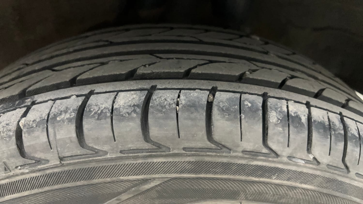 Used 2019 Honda Amaze 1.2 V CVT Petrol Petrol Automatic tyres LEFT REAR TYRE TREAD VIEW