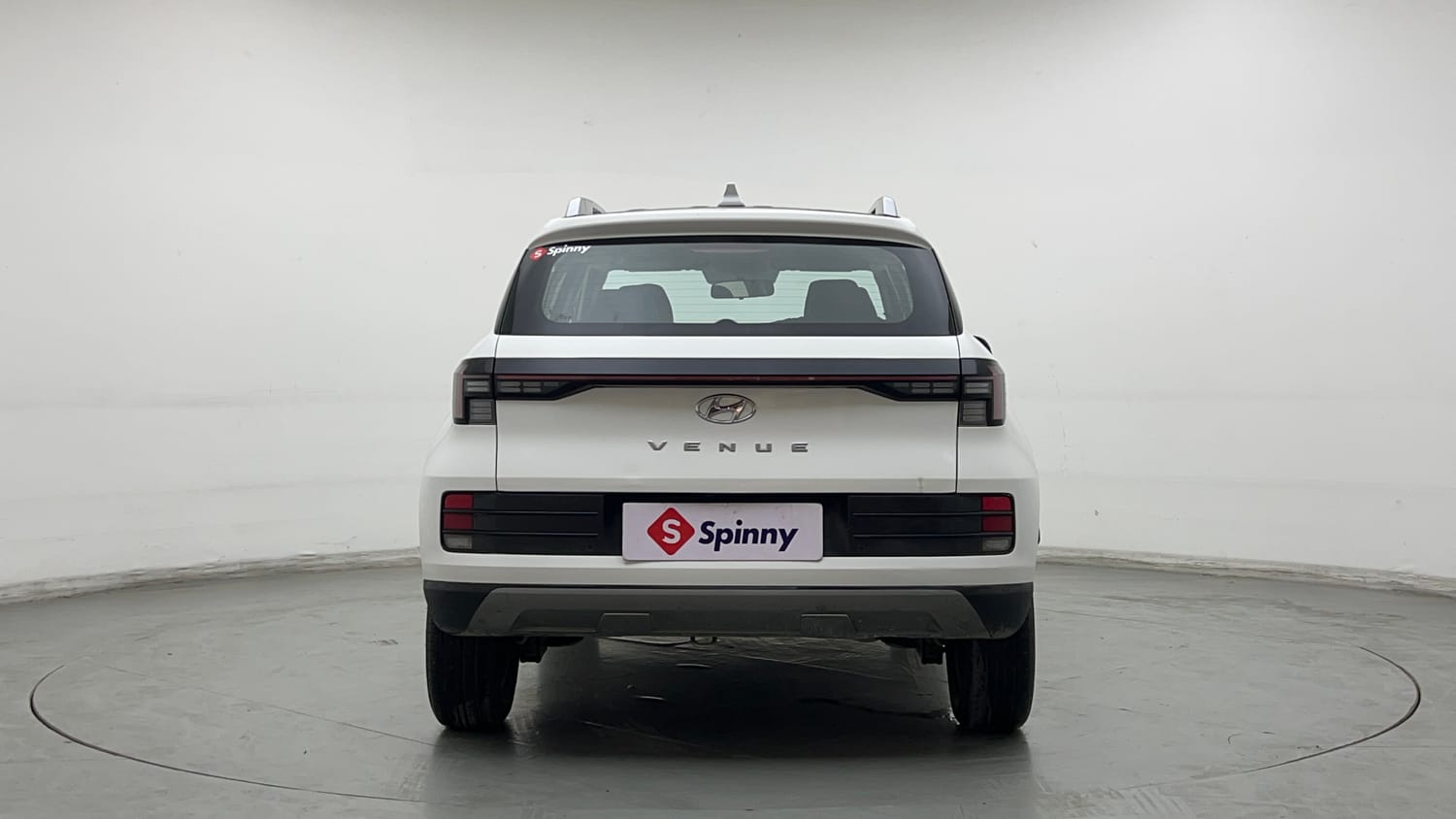 Used 2022 Hyundai Venue S (O) 1.2 Petrol Cng Manual exterior BACK VIEW