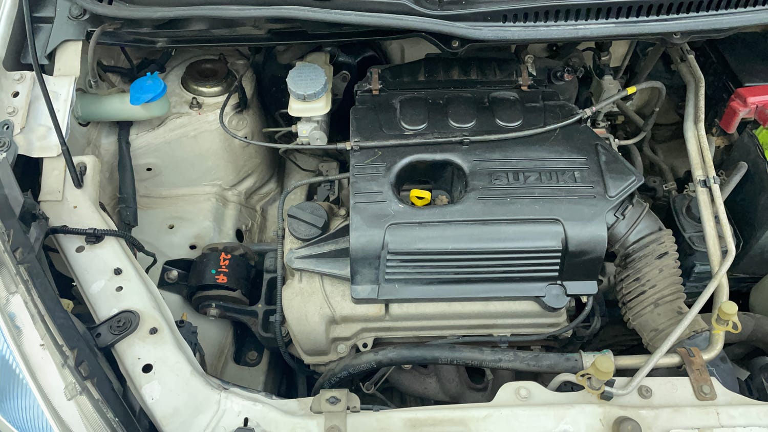 Used 2016 Maruti Suzuki Wagon R VXI Petrol Manual engine ENGINE RIGHT SIDE VIEW