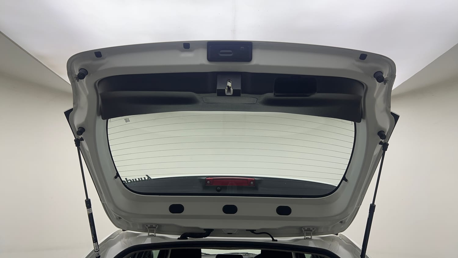 Used 2023 Maruti Suzuki Baleno Alpha AGS Petrol Automatic interior DICKY DOOR OPEN VIEW