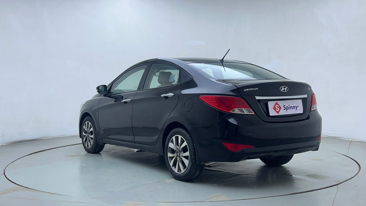 Used 2015 Hyundai Fluidic Verna 4S 1.6 VTVT S(O) Petrol Manual exterior LEFT REAR CORNER VIEW