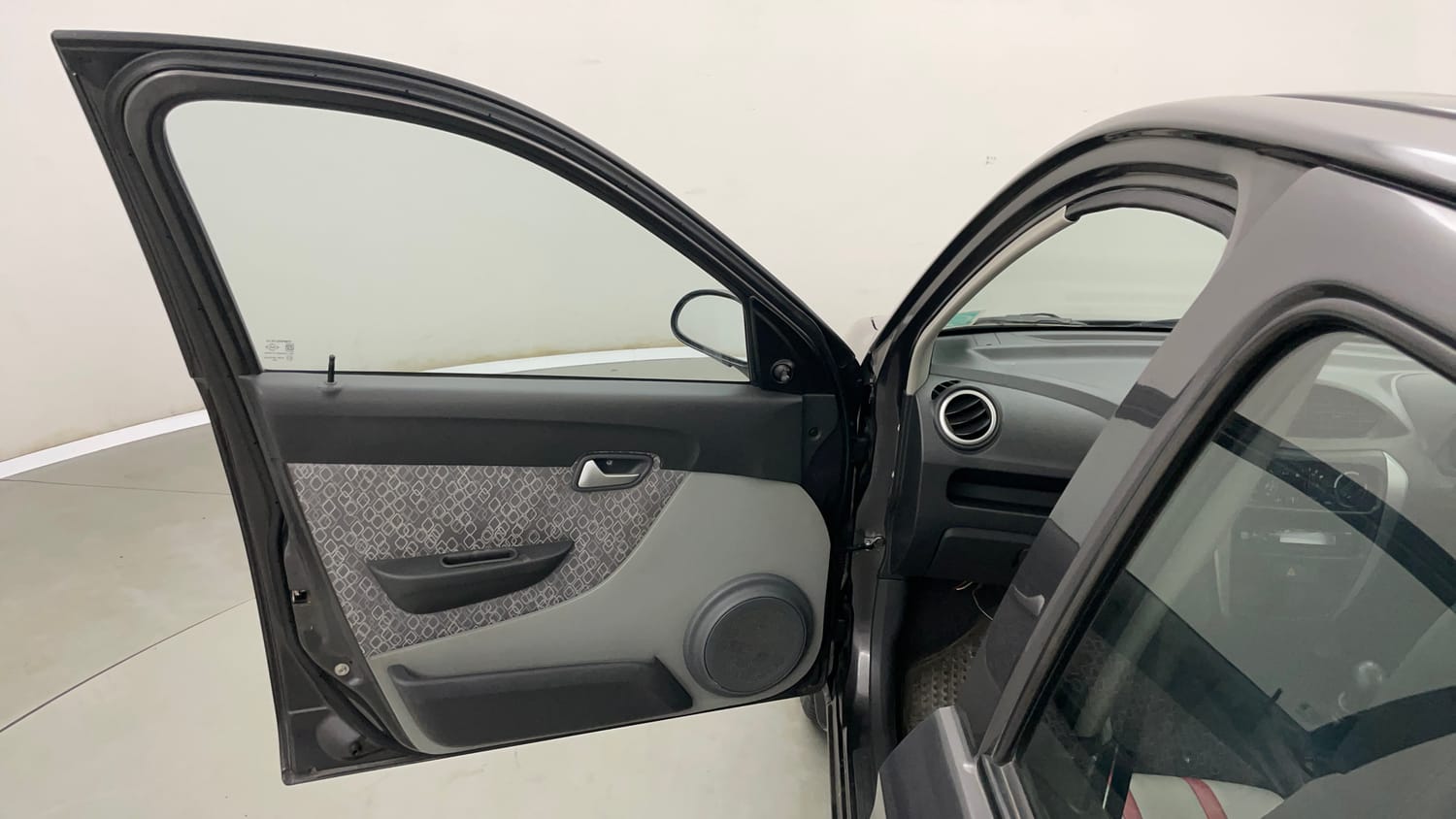 Used 2016 Maruti Suzuki Alto 800 Lxi Petrol Manual interior LEFT FRONT DOOR OPEN VIEW