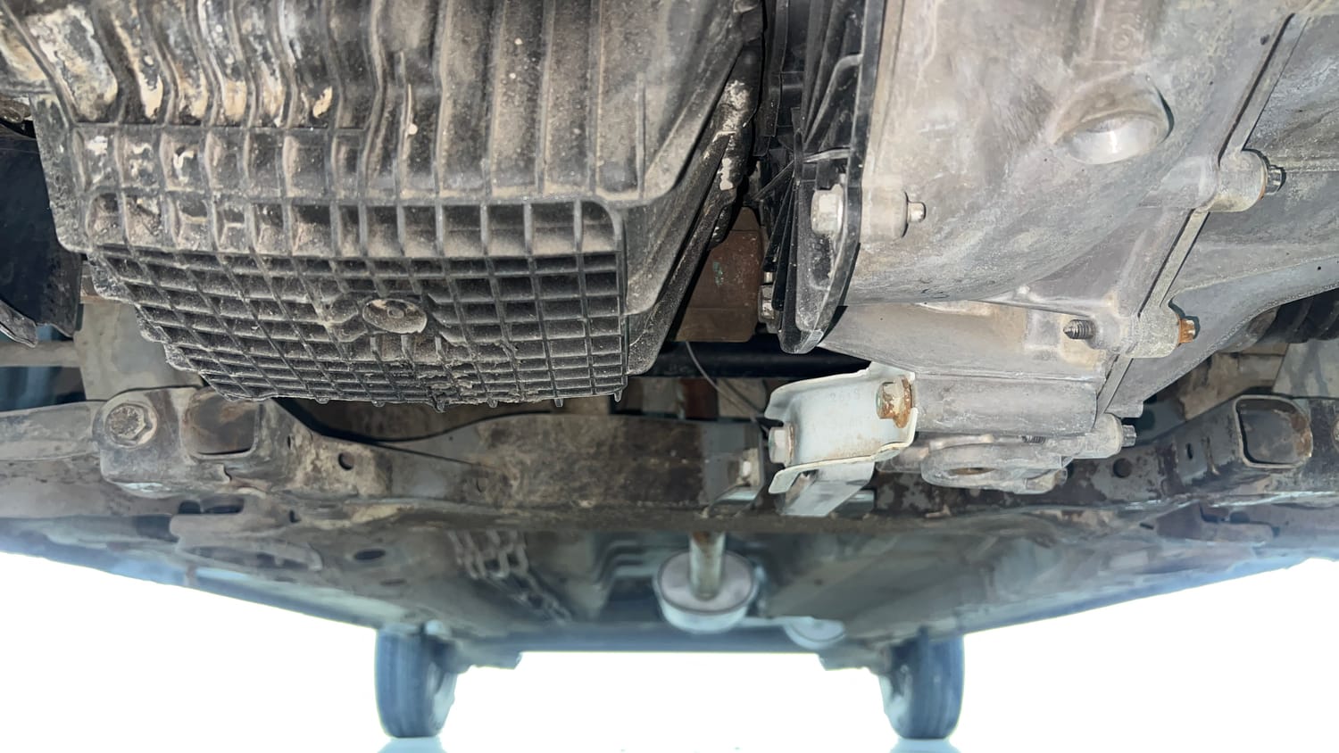 Used 2018 Datsun Redi-GO T(O) 1.0 AMT Petrol Automatic extra FRONT LEFT UNDERBODY VIEW