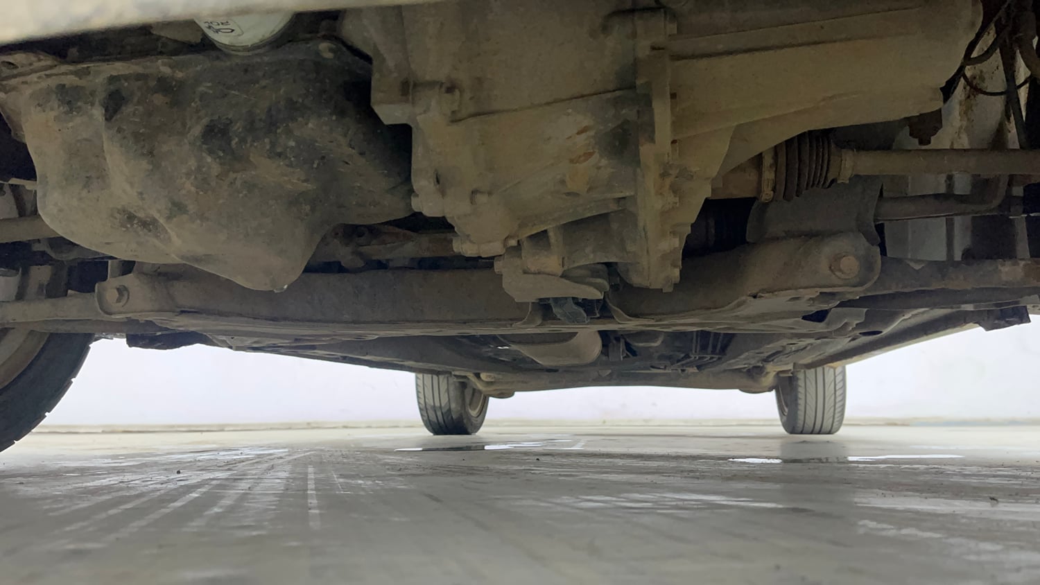 Used 2019 Ford Figo Aspire Titanium 1.2 Ti-VCT Petrol Manual extra FRONT LEFT UNDERBODY VIEW