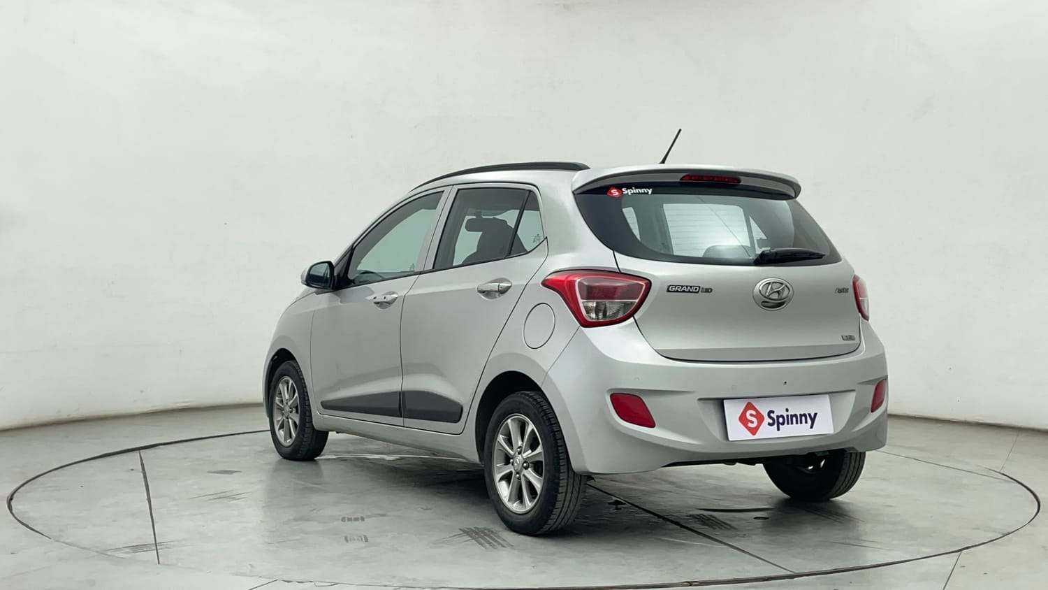 Used 2016 Hyundai Grand i10 Asta 1.2 Kappa VTVT Petrol Manual exterior LEFT REAR CORNER VIEW