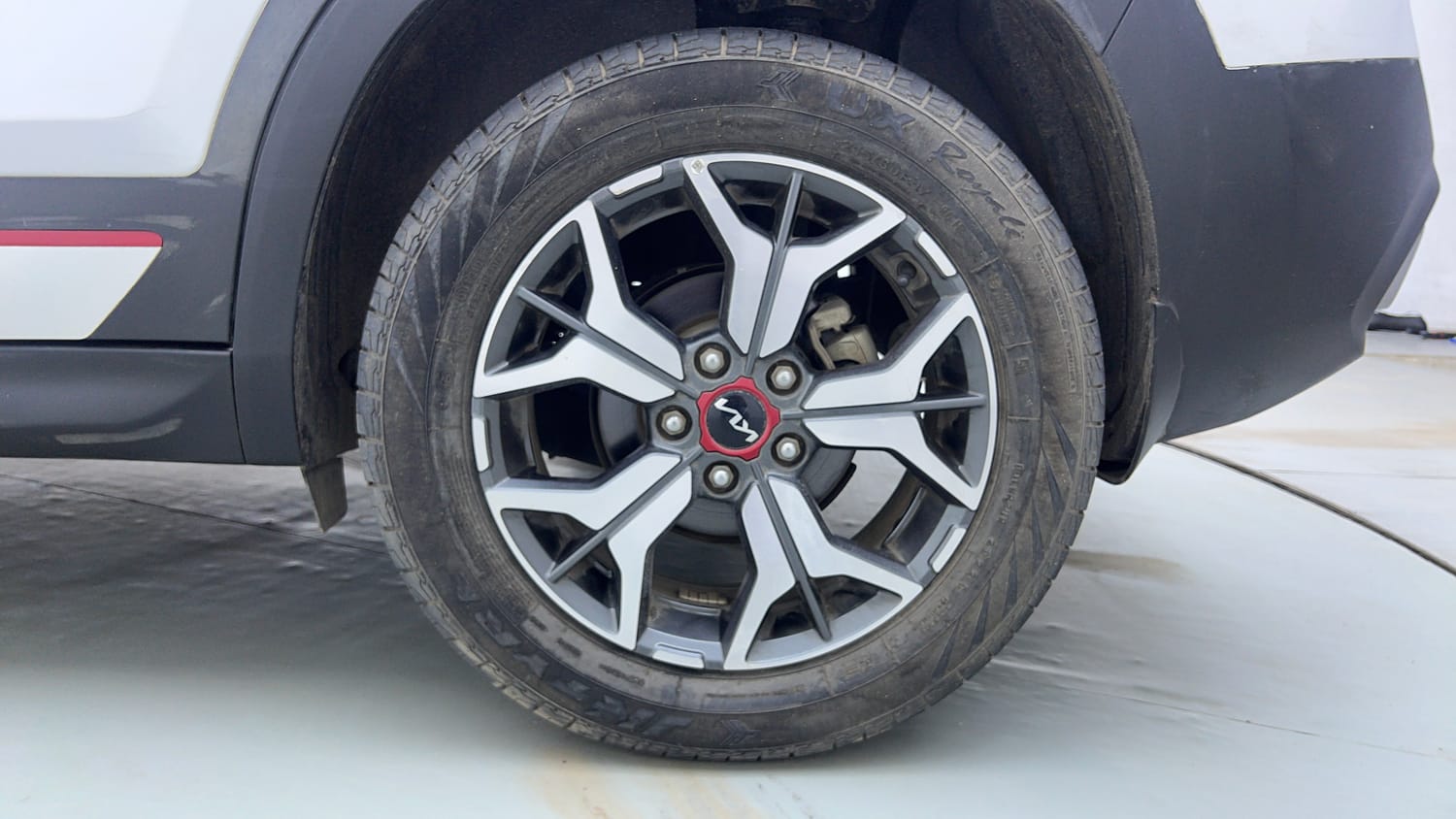 Used 2022 Kia Seltos GTX Plus 1.4 DCT Petrol Automatic tyres LEFT REAR TYRE RIM VIEW
