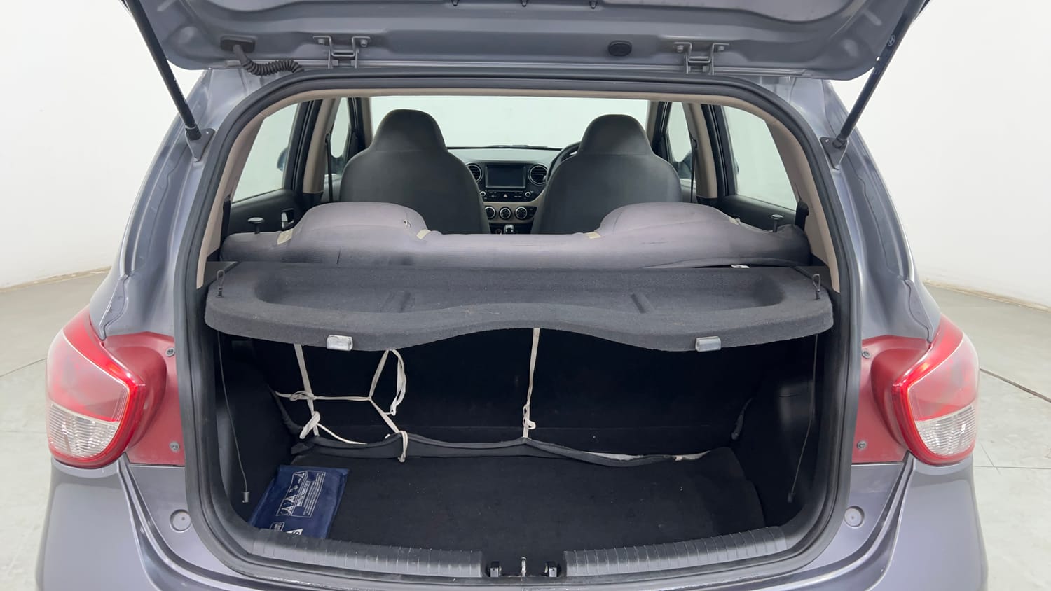 Used 2017 Hyundai Grand i10 Sportz (O) AT 1.2 Kappa VTVT Petrol Automatic interior DICKY INSIDE VIEW
