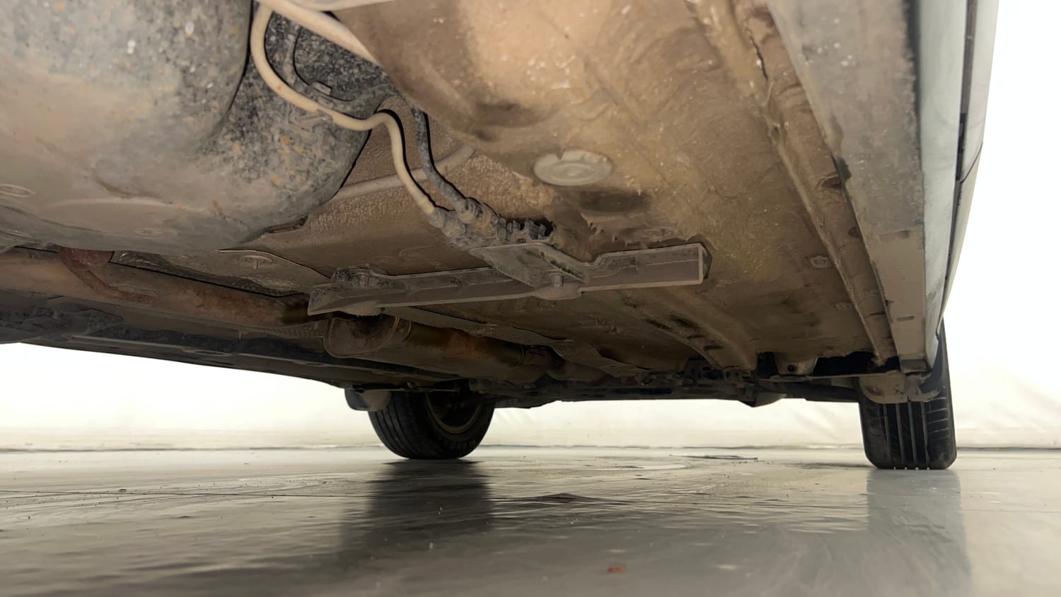 Used 2024 Skoda Kushaq Ambition 1.0L TSI MT Petrol Manual extra REAR RIGHT UNDERBODY VIEW