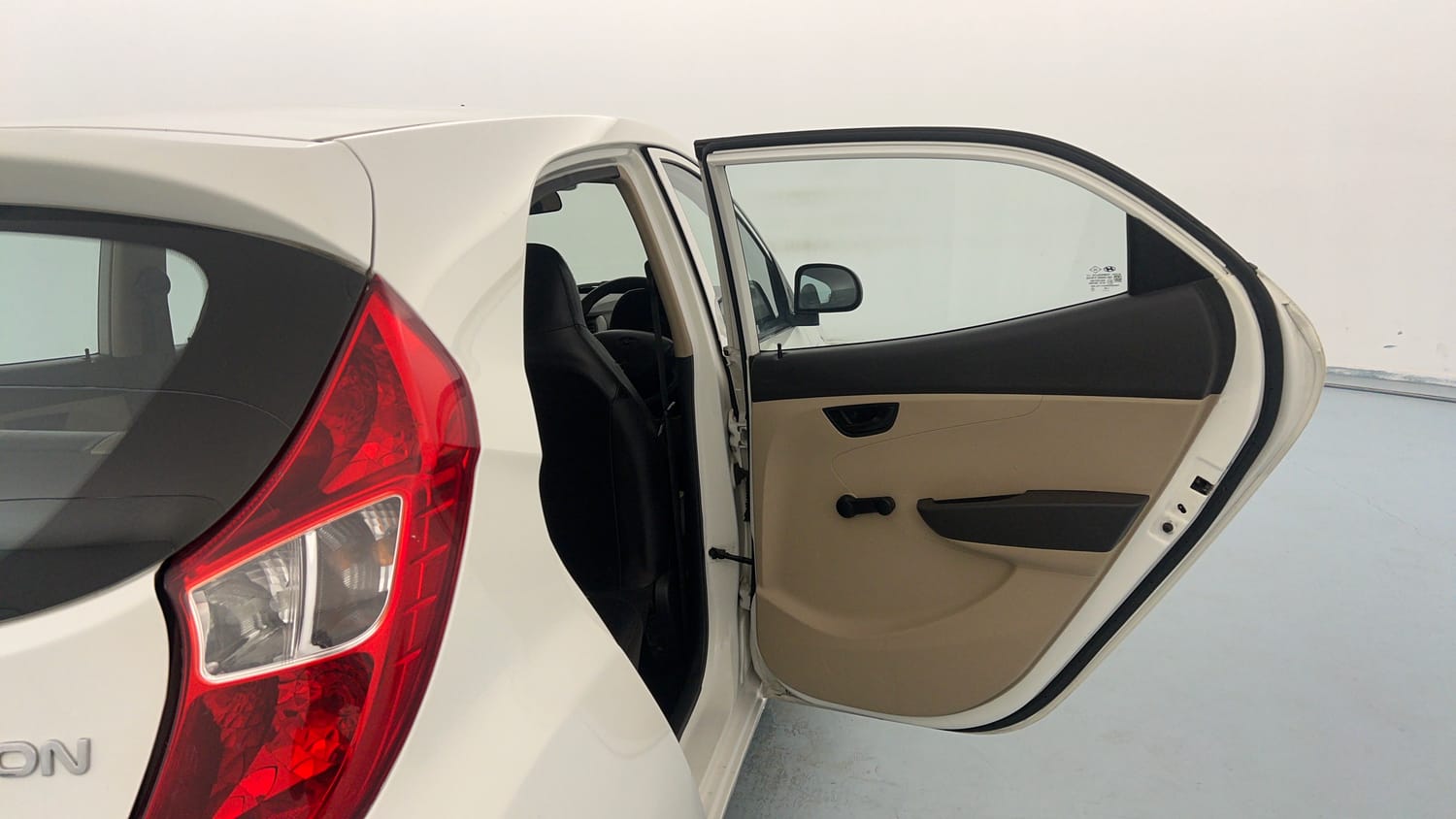 Used 2014 Hyundai Eon Era + Petrol Manual interior RIGHT REAR DOOR OPEN VIEW