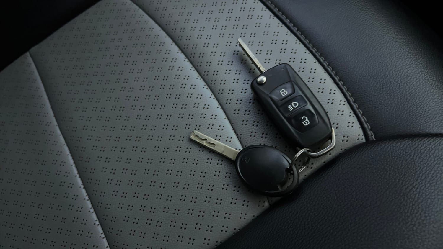 Used 2021 Tata Tiago XZ Plus Petrol Manual extra CAR KEY VIEW