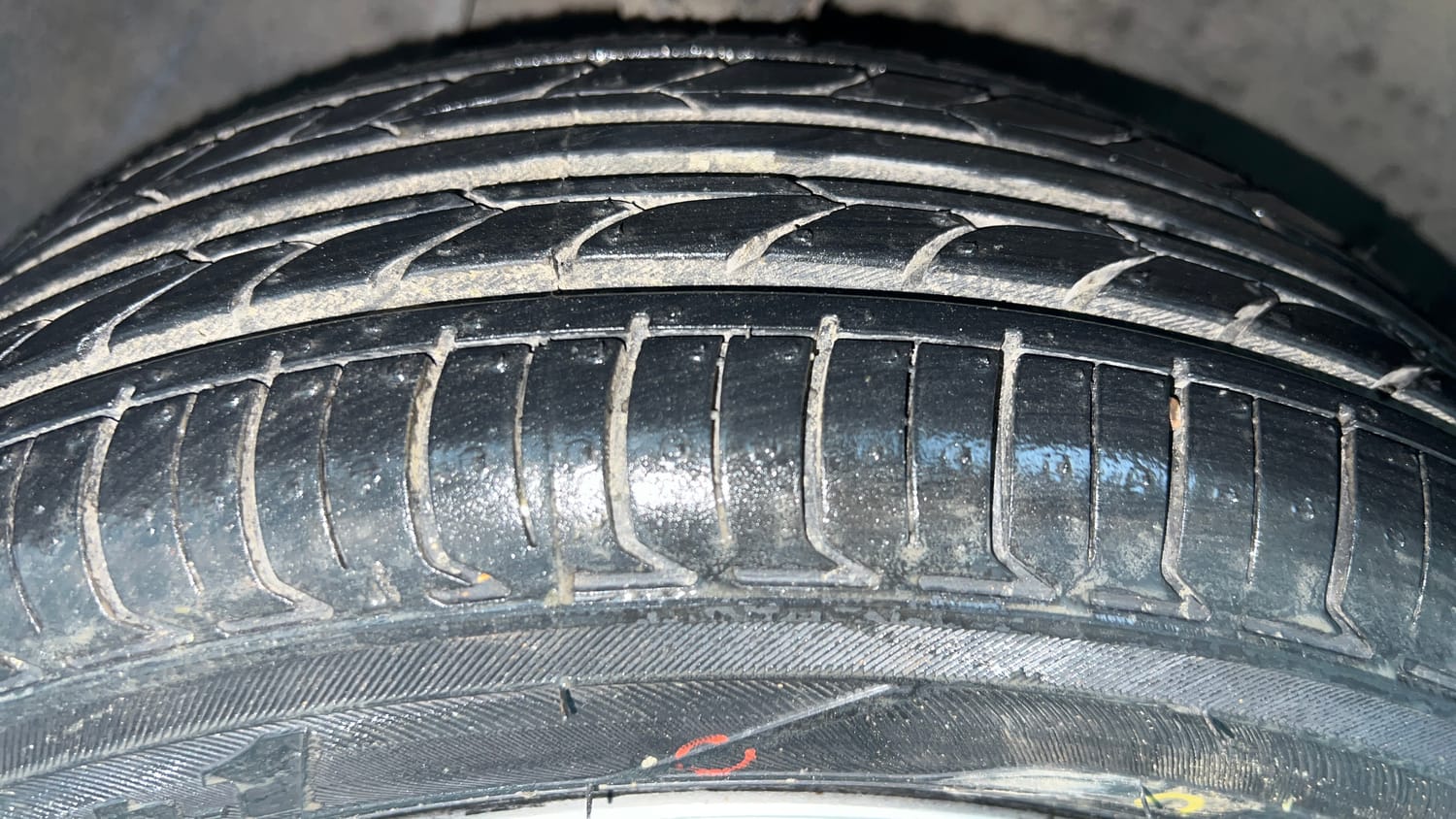 Used 2017 Maruti Suzuki Alto K10 LXi Petrol Manual tyres RIGHT FRONT TYRE TREAD VIEW