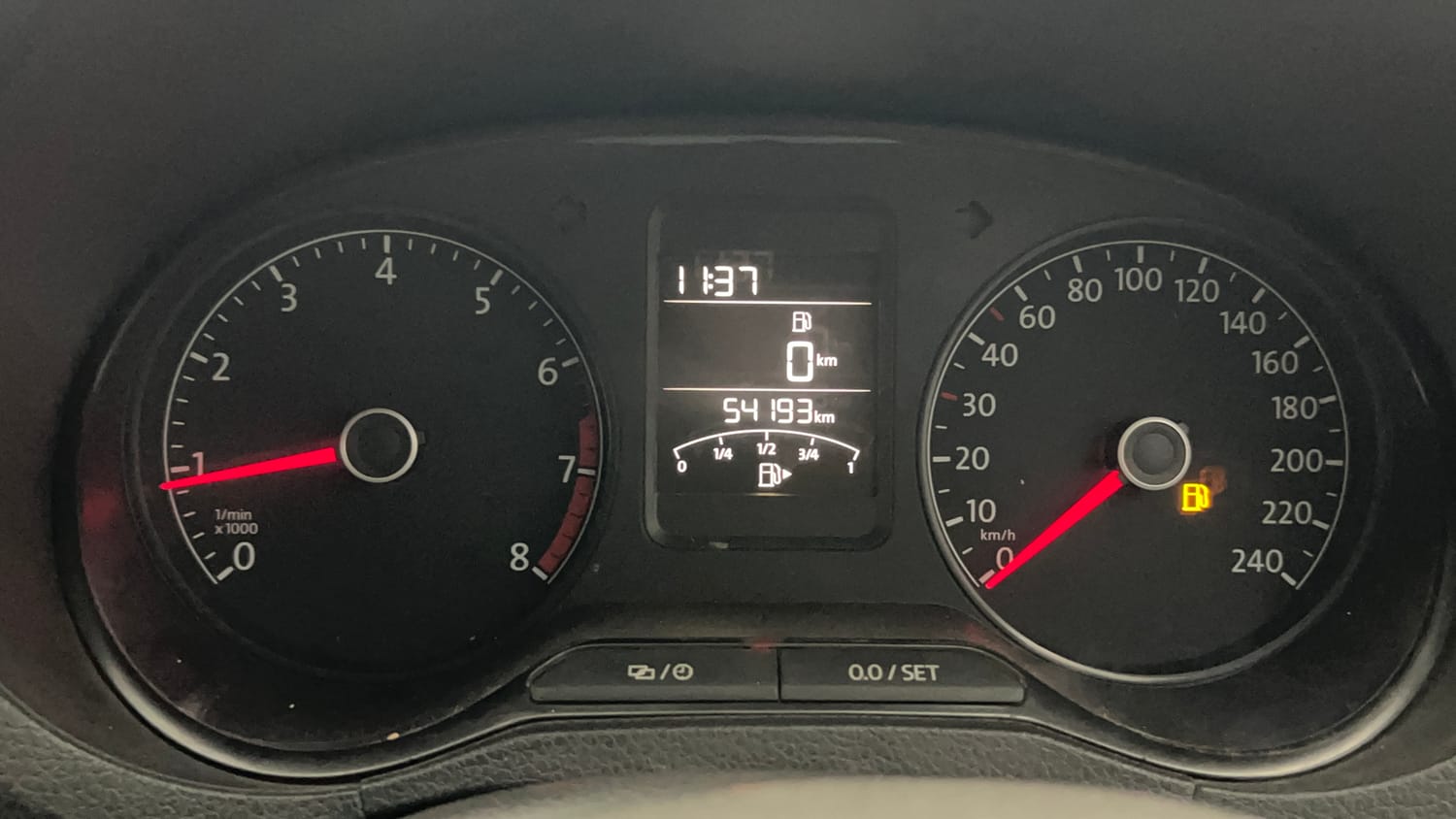 Used 2016 Volkswagen Polo Comfortline 1.2L (P) Petrol Manual interior CLUSTERMETER VIEW