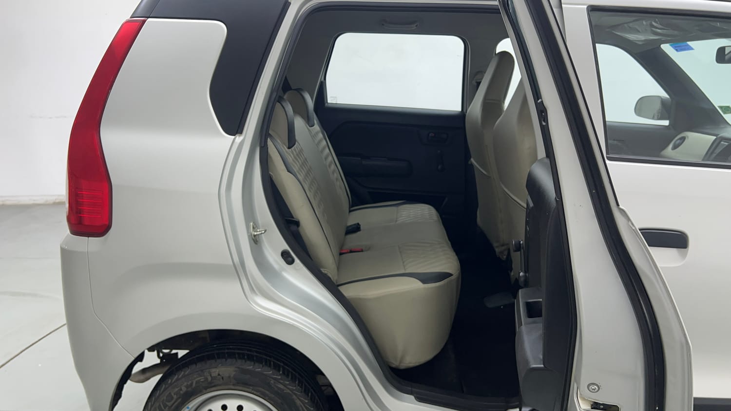 Used 2021 Maruti Suzuki Wagon R 1.0 LXi 1.0 Petrol Manual interior RIGHT SIDE REAR DOOR CABIN VIEW