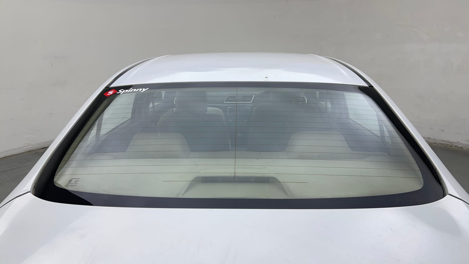 Used 2015 Maruti Suzuki Ciaz VXi+ Petrol Manual exterior BACK WINDSHIELD VIEW