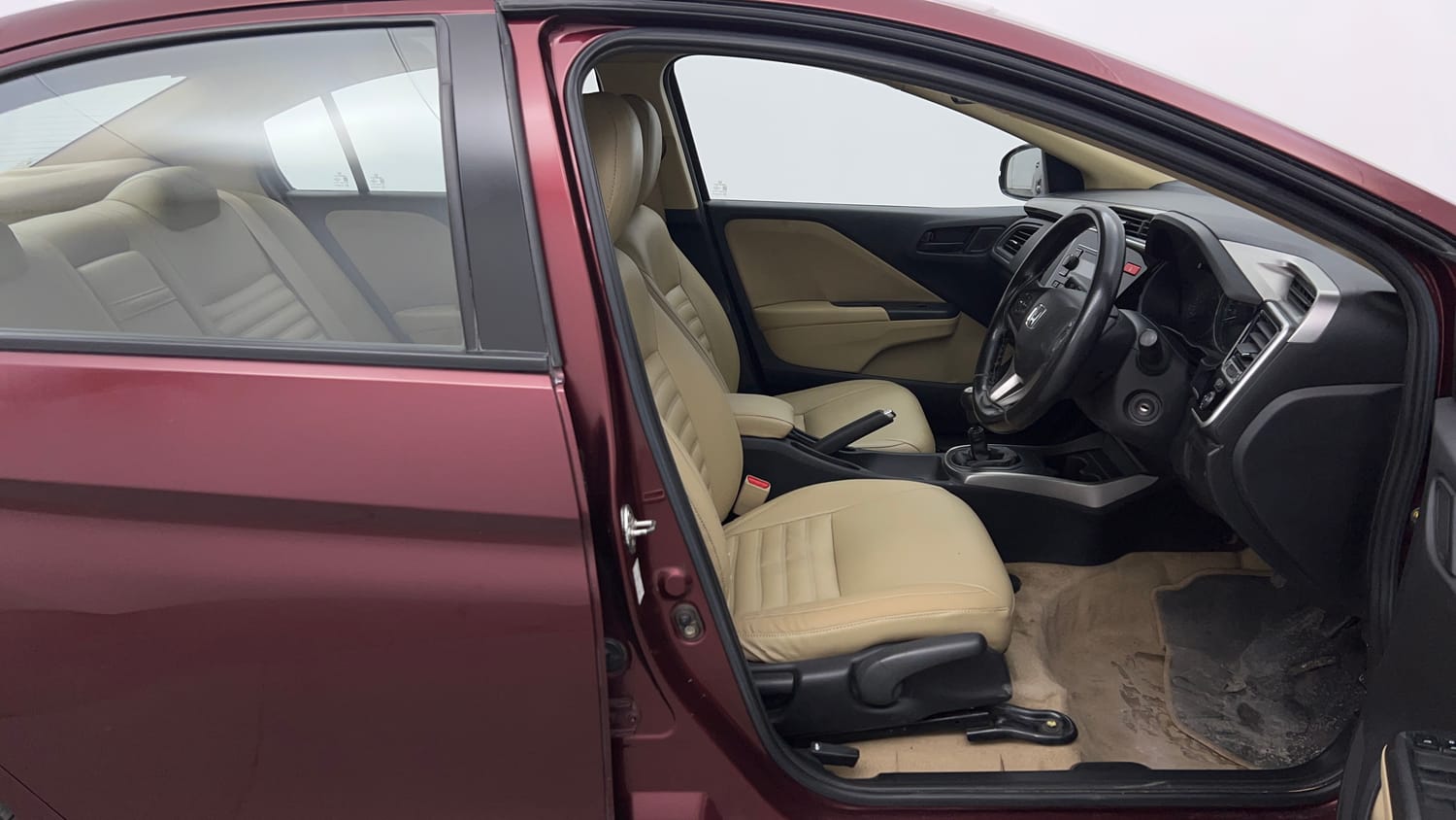 Used 2015 Honda City SV Petrol Manual interior RIGHT SIDE FRONT DOOR CABIN VIEW