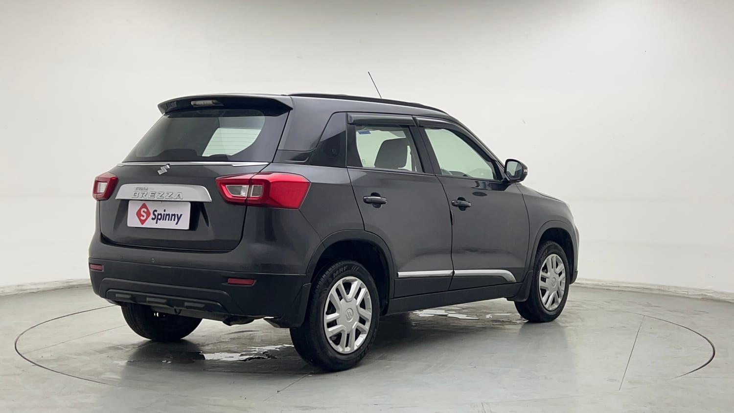Used 2021 maruti-suzuki Vitara Brezza VXi Petrol Manual exterior RIGHT REAR CORNER VIEW