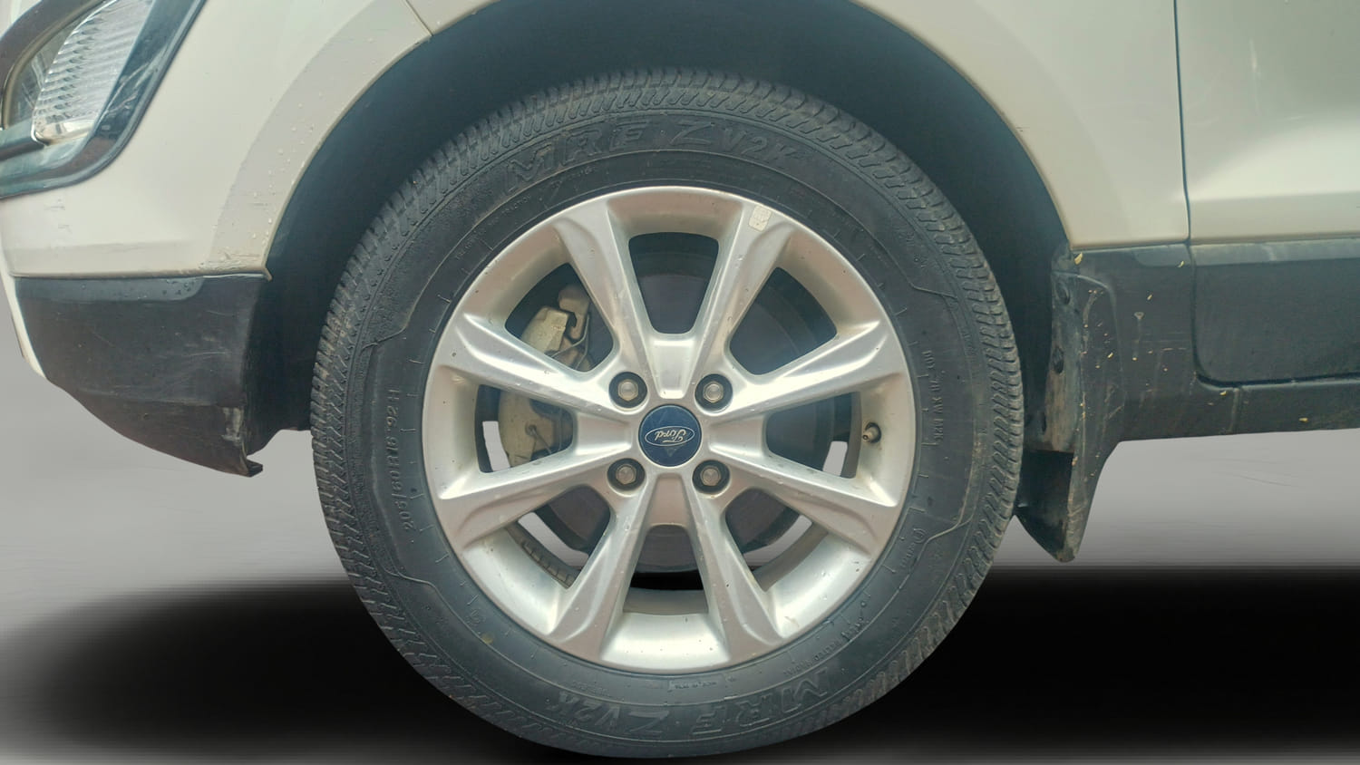 Used 2018 Ford EcoSport Titanium 1.5L TDCi Diesel Manual tyres LEFT FRONT TYRE RIM VIEW