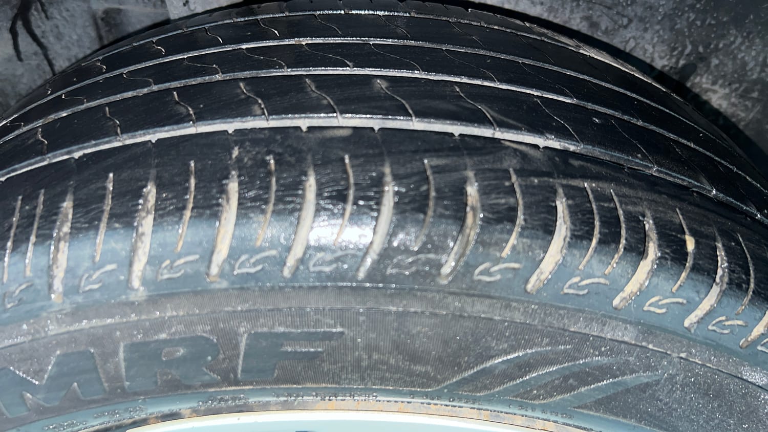 Used 2021 maruti-suzuki Vitara Brezza VXi Petrol Manual tyres RIGHT REAR TYRE TREAD VIEW