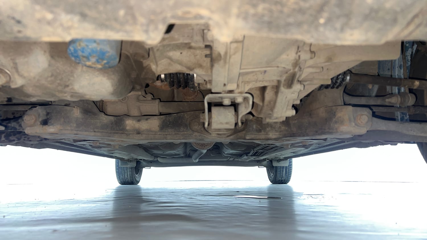 Used 2017 Maruti Suzuki Ertiga VXI CNG Cng Manual extra FRONT LEFT UNDERBODY VIEW
