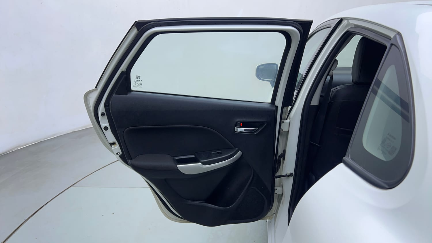 Used 2018 Maruti Suzuki Baleno Delta 1.2 Petrol Manual interior LEFT REAR DOOR OPEN VIEW