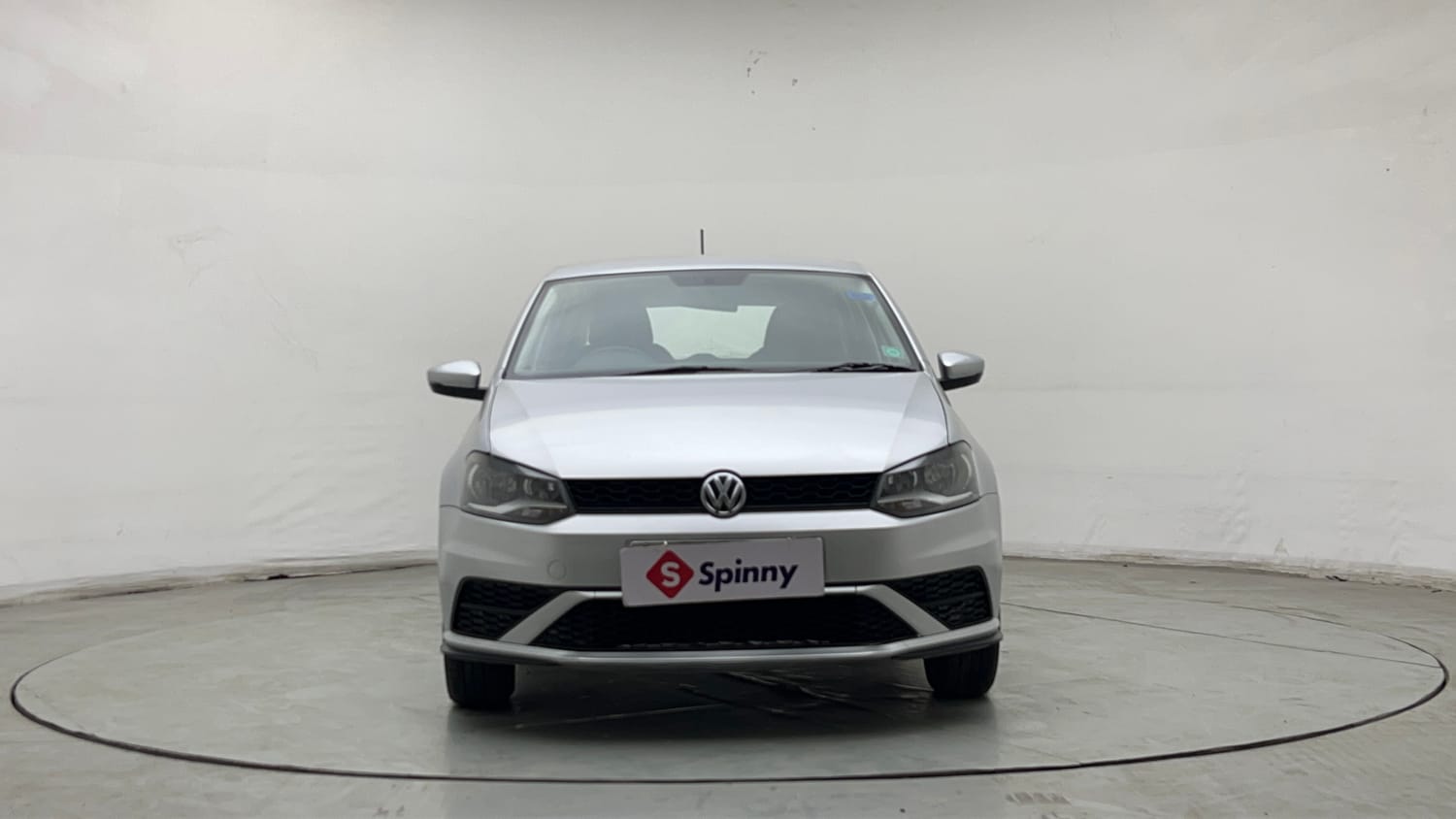 Used 2022 Volkswagen Polo Trendline 1.0L MPI Petrol Manual exterior FRONT VIEW