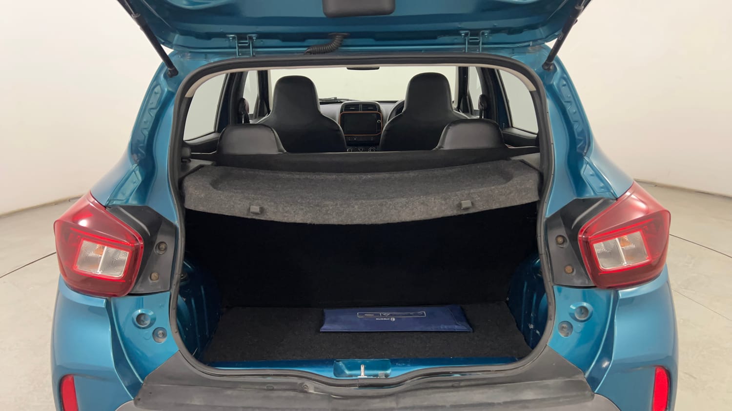 Used 2020 Renault Kwid CLIMBER 1.0 Opt Petrol Manual interior DICKY INSIDE VIEW