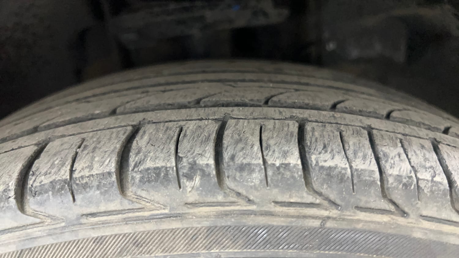 Used 2019 Tata Tigor Revotron XZA Petrol Automatic tyres RIGHT FRONT TYRE TREAD VIEW