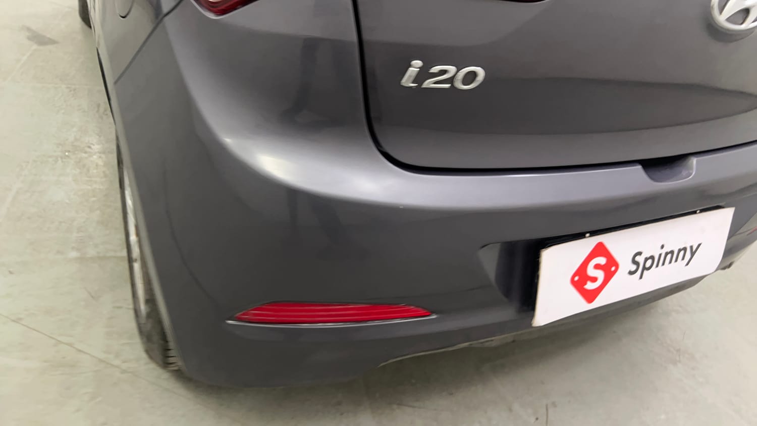Used 2016 Hyundai Elite i20 Magna 1.2 Petrol Manual dents MINOR SCRATCH