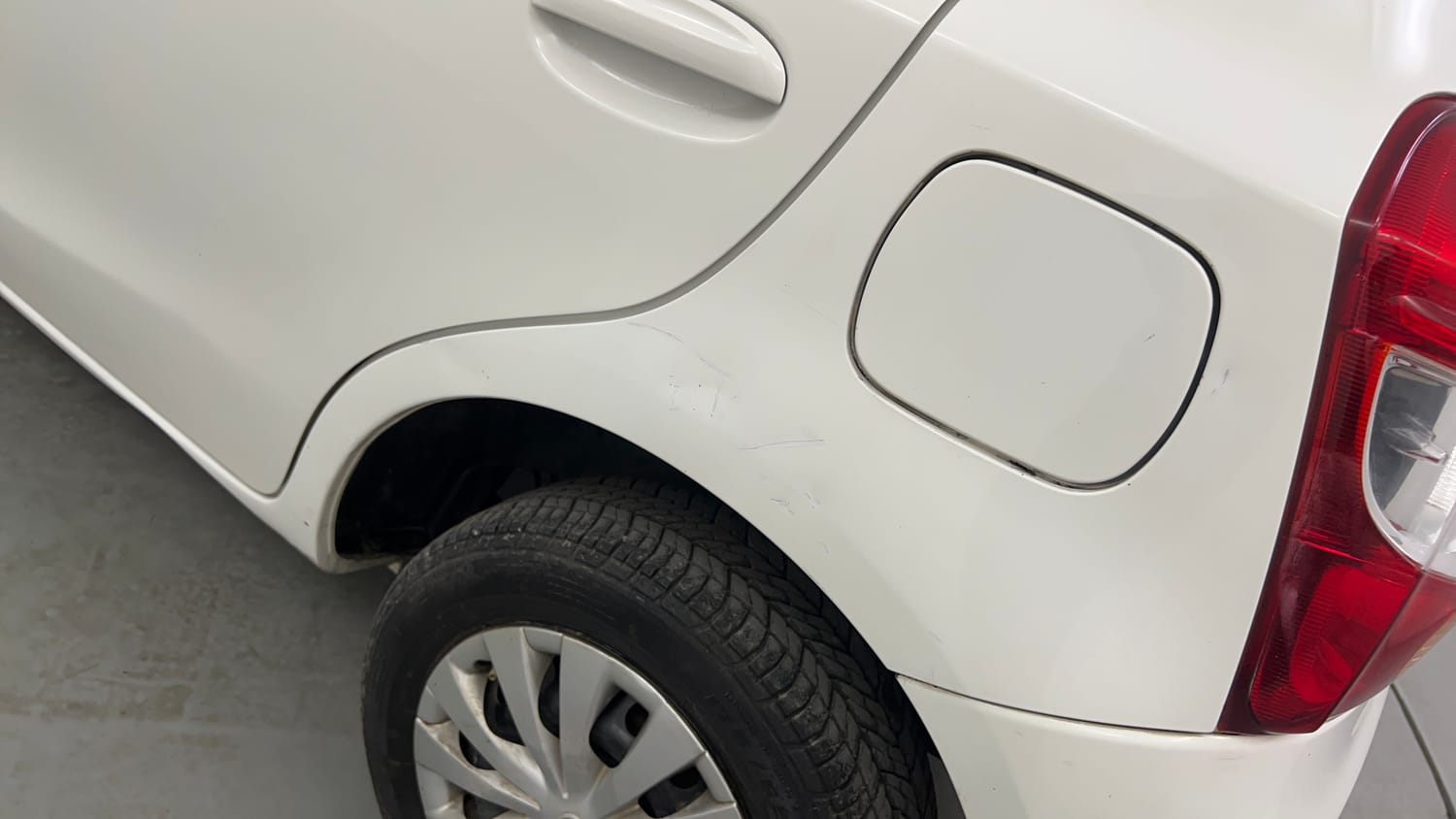 Used 2013 Toyota Etios Liva G Petrol Manual dents MINOR DENT