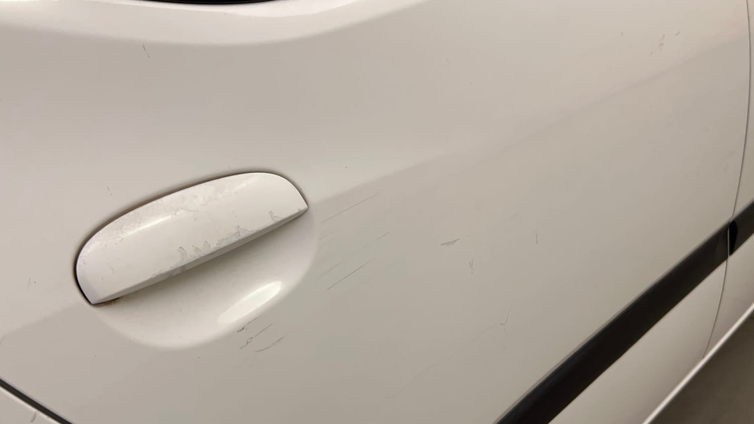 Used 2015 Hyundai i10 Sportz 1.1 iRDE2 Petrol Manual dents MINOR SCRATCH