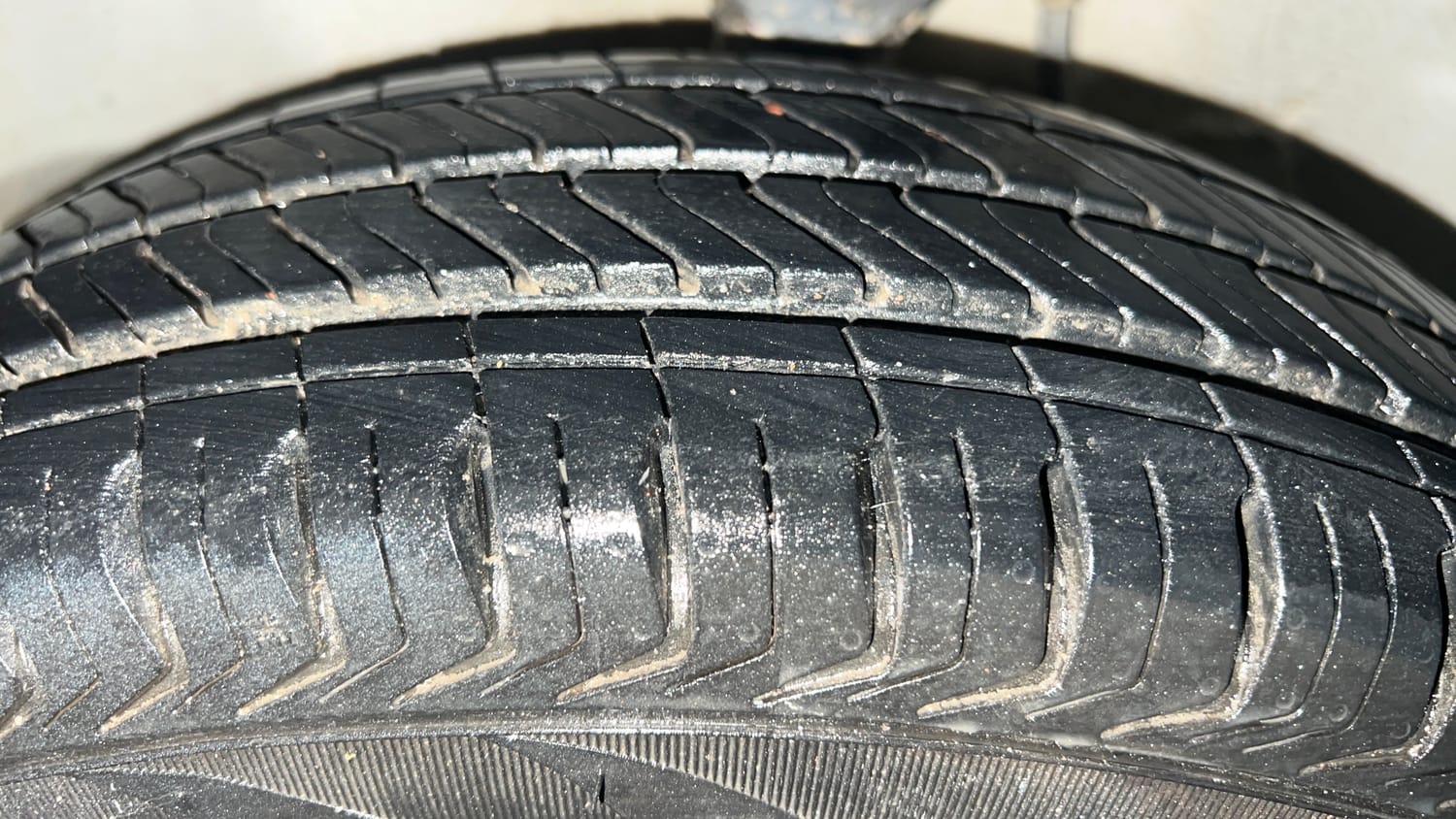 Used 2017 Maruti Suzuki Alto 800 VXI CNG (Outside Fitted) Petrol Manual tyres LEFT FRONT TYRE TREAD VIEW