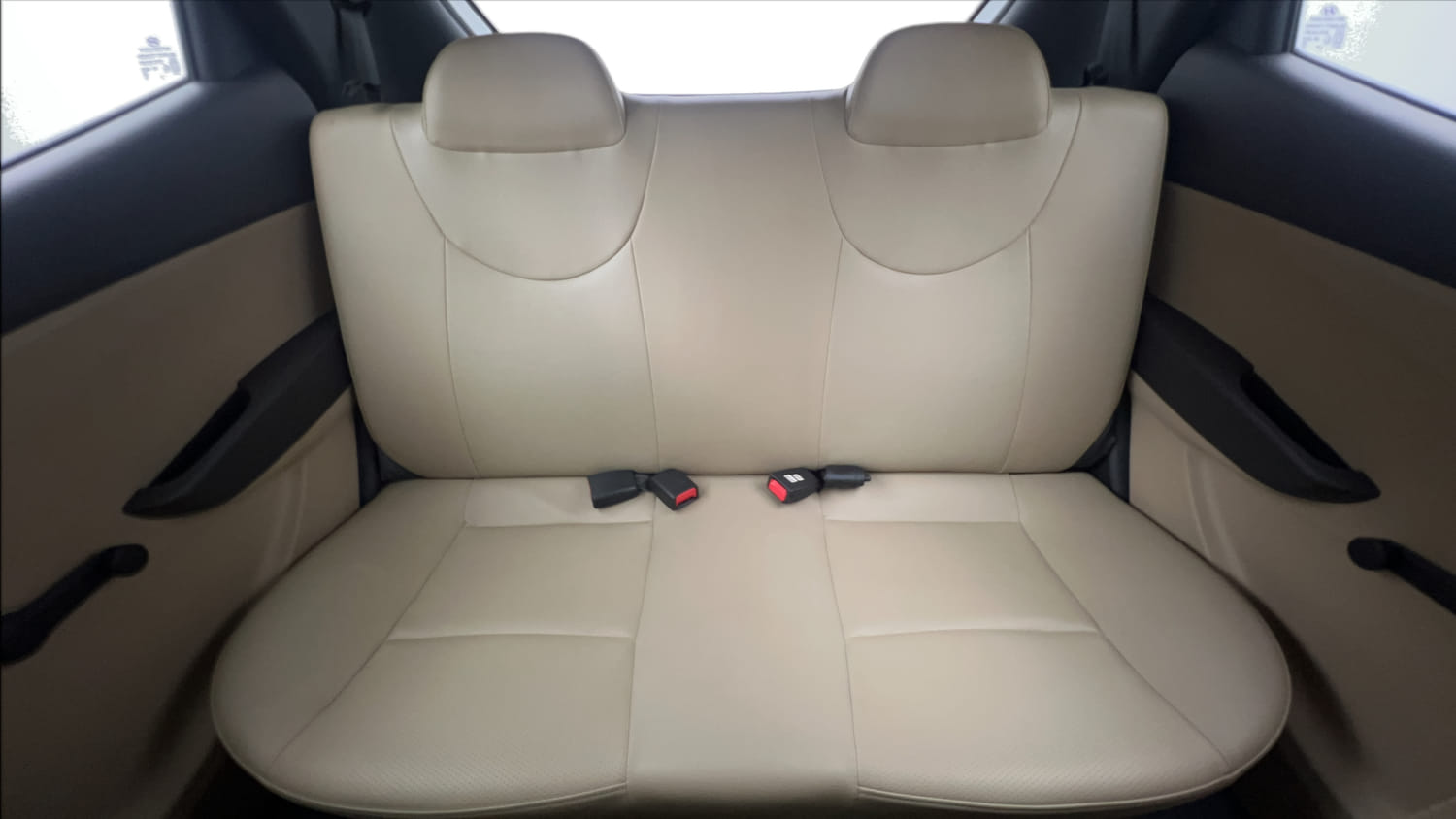 Used 2018 Hyundai Eon Era + AirBag Petrol Manual interior REAR SEAT CONDITION VIEW