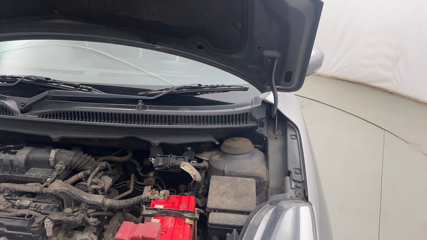Used 2020 Maruti Suzuki Baleno Alpha Automatic Petrol Automatic engine ENGINE LEFT SIDE HINGE & APRON VIEW