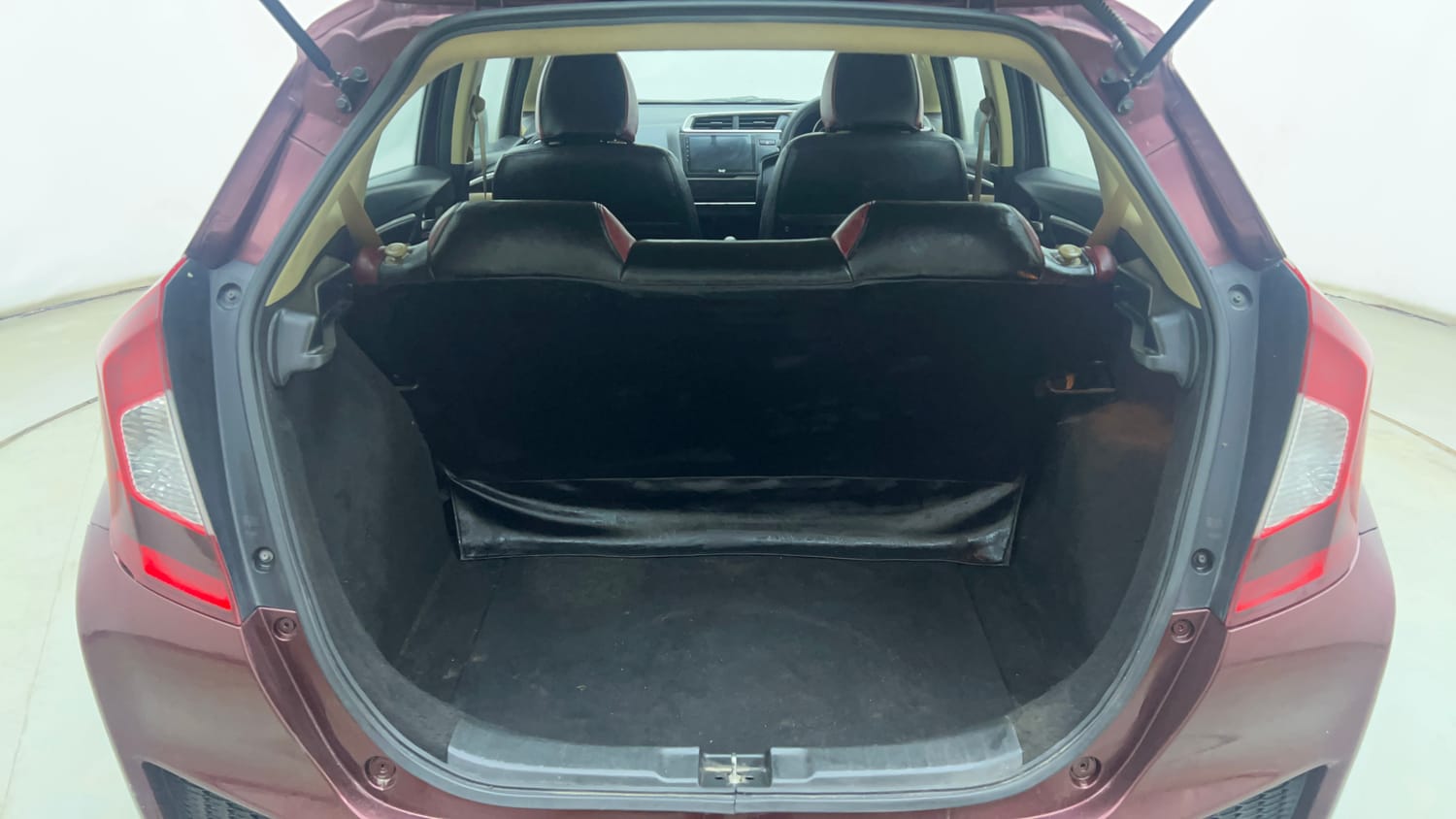 Used 2018 Honda Jazz V Petrol Petrol Manual interior DICKY INSIDE VIEW