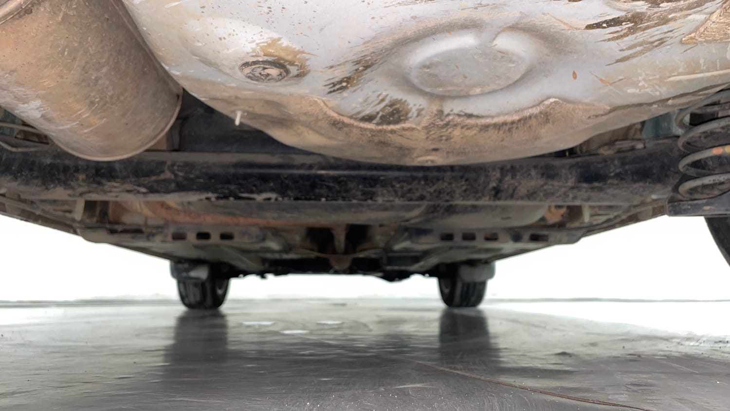 Used 2015 Volkswagen Polo Highline1.2L (P) Petrol Manual extra REAR UNDERBODY VIEW (TAKEN FROM REAR)