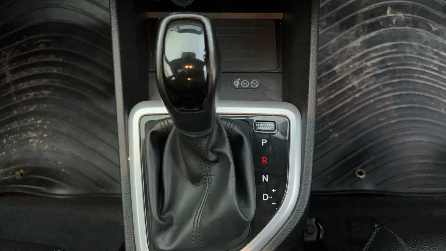 Used 2018 Hyundai Creta SX 1.6 AT Petrol Petrol Automatic interior GEAR  KNOB VIEW