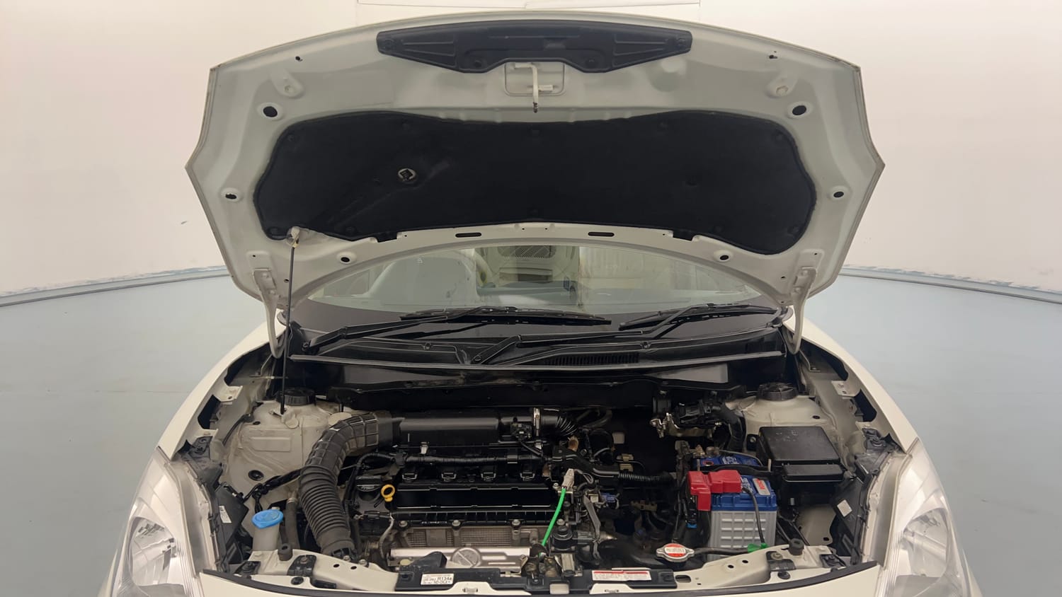 Used 2021 Maruti Suzuki Dzire VXi Petrol Manual engine ENGINE & BONNET OPEN FRONT VIEW