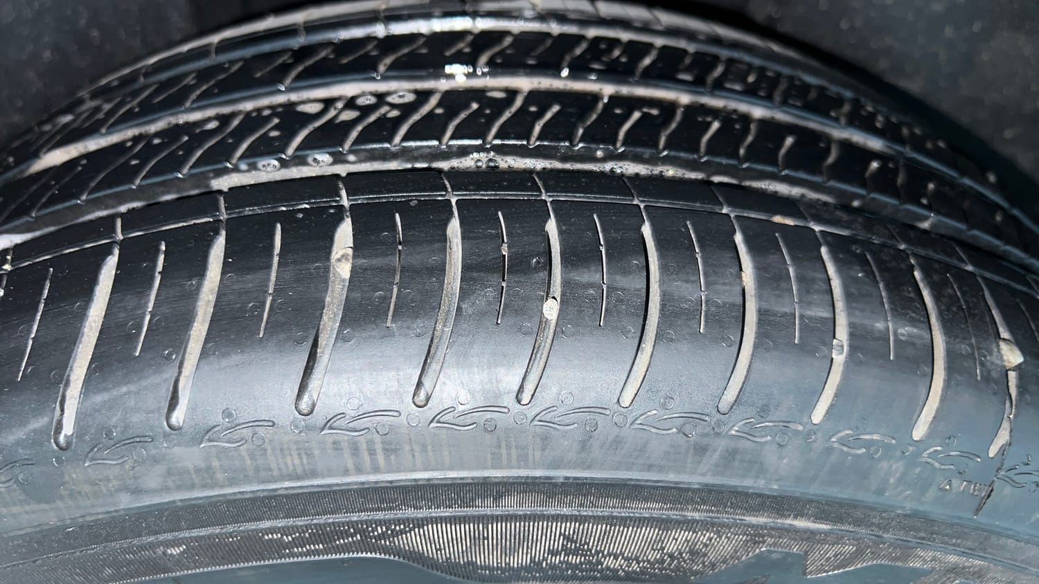 Used 2026 Skoda Slavia Prestige 1.0L TSI AT Petrol Automatic tyres RIGHT REAR TYRE TREAD VIEW