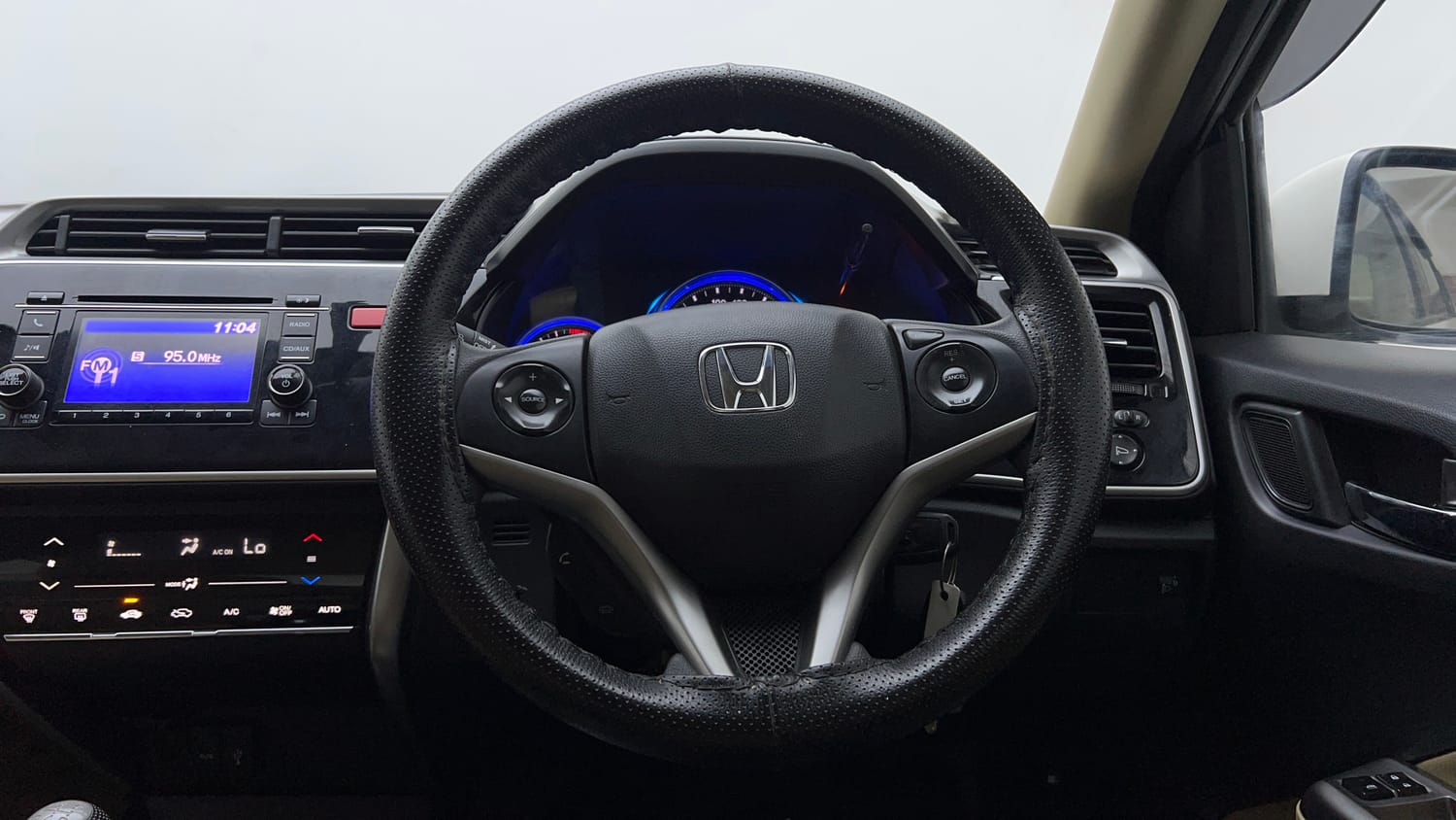 Used 2015 Honda City V Petrol Manual interior STEERING VIEW