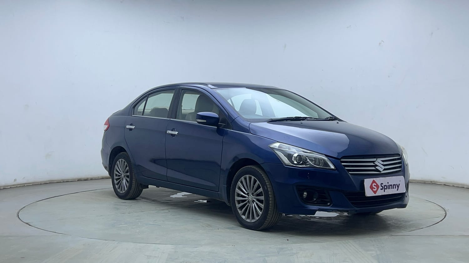 Used 2017 Maruti Suzuki Ciaz Alpha 1.4 AT Petrol Automatic exterior RIGHT FRONT CORNER VIEW