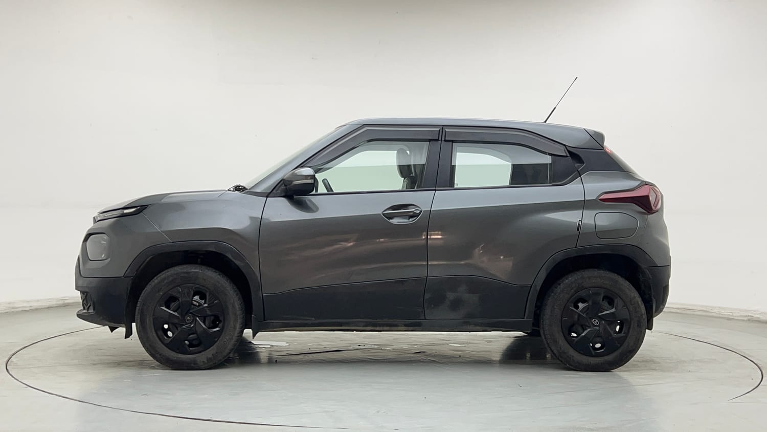 Used 2023 Tata Punch Adventure RHYTHM PACK MT Petrol + CNG (Outside Fitted) Cng Manual exterior LEFT SIDE VIEW
