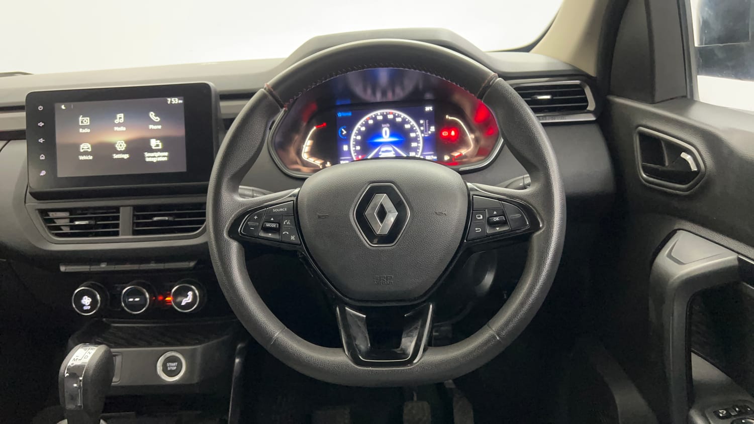 Used 2022 Renault Kiger RXZ AMT Petrol Automatic interior STEERING VIEW