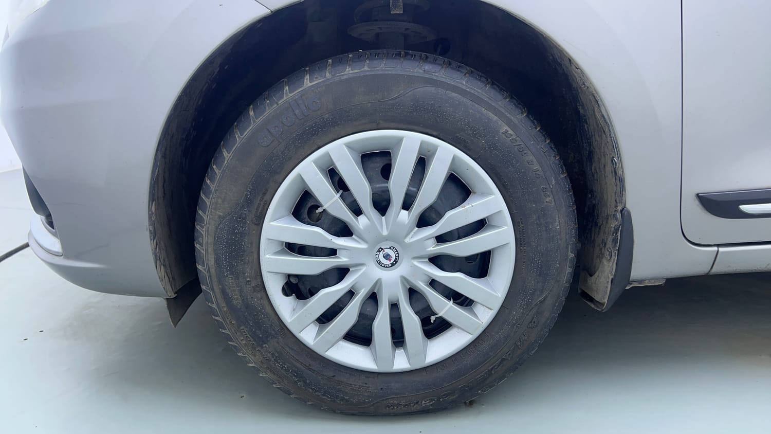 Used 2021 Maruti Suzuki Dzire VXi AGS Petrol Automatic tyres LEFT FRONT TYRE RIM VIEW