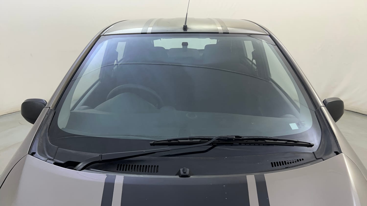Used 2016 Datsun Redi-GO Sport Petrol Manual exterior FRONT WINDSHIELD VIEW